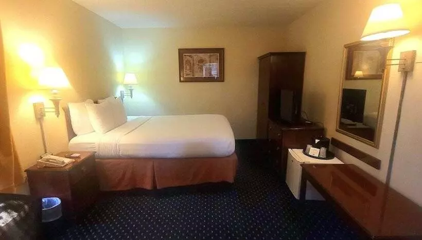 Surestay Plus Hotel By Best Western Chicago Lombard