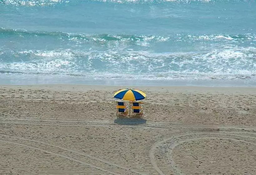 Отель The Singer Oceanfront Resort, Curio Collection By Hilton