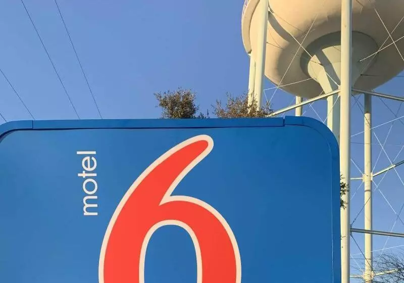 Motel 6 Lewisville, Tx   Medical City