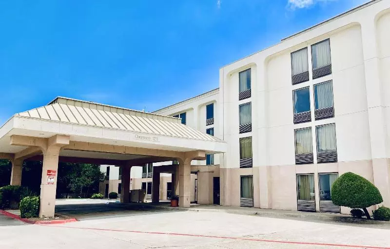 Motel 6 Lewisville, Tx   Medical City