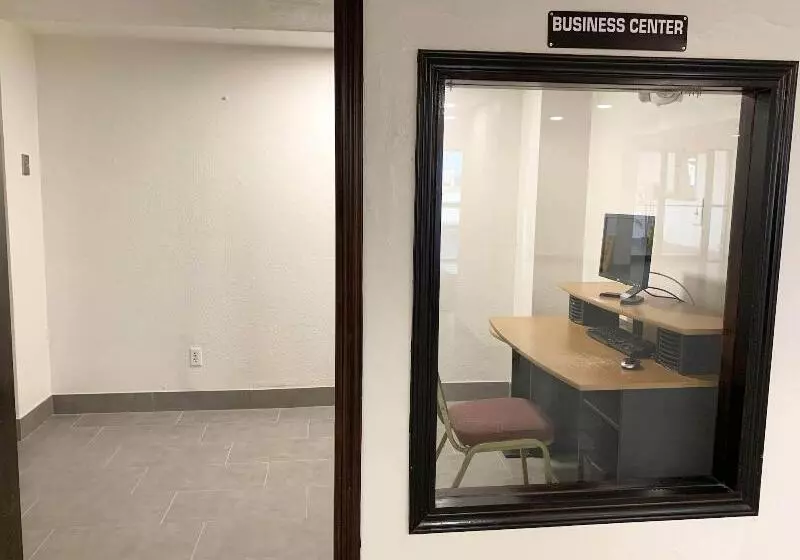 Motel 6 Lewisville, Tx   Medical City