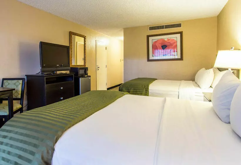 فندق Clarion Modesto