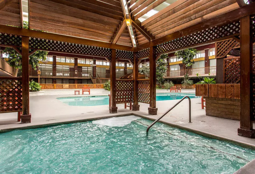 فندق Clarion Modesto