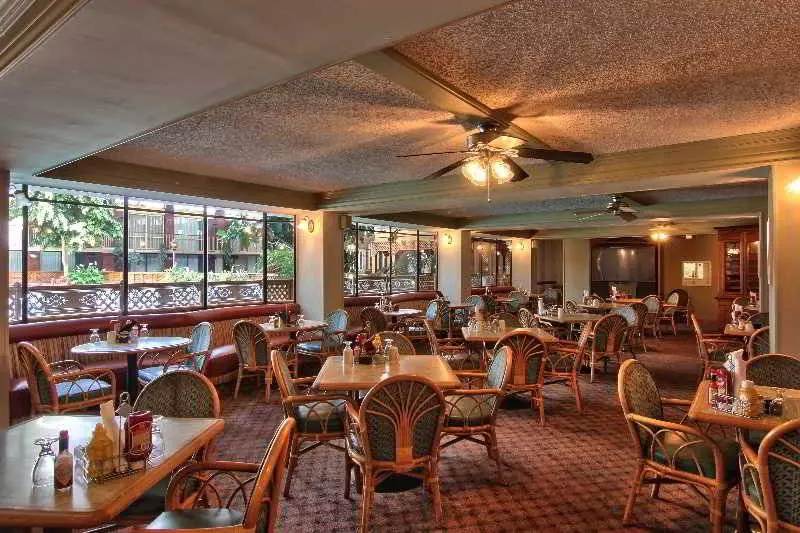 فندق Clarion Modesto