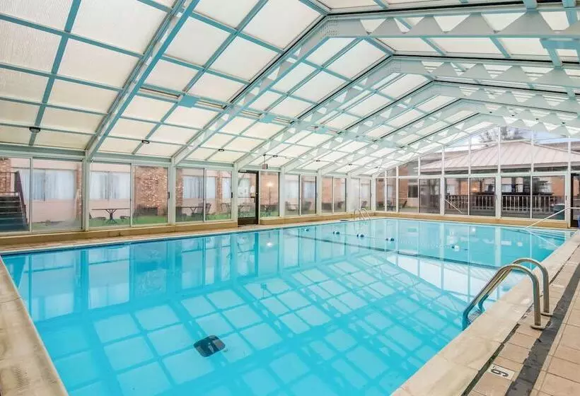 酒店 Comfort Inn & Suites