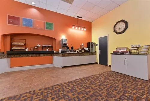 호텔 Quality Inn & Suites