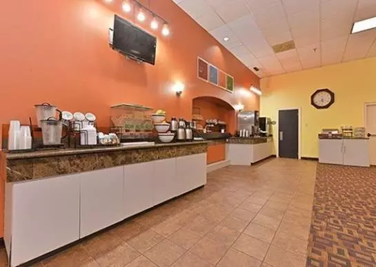 호텔 Quality Inn & Suites