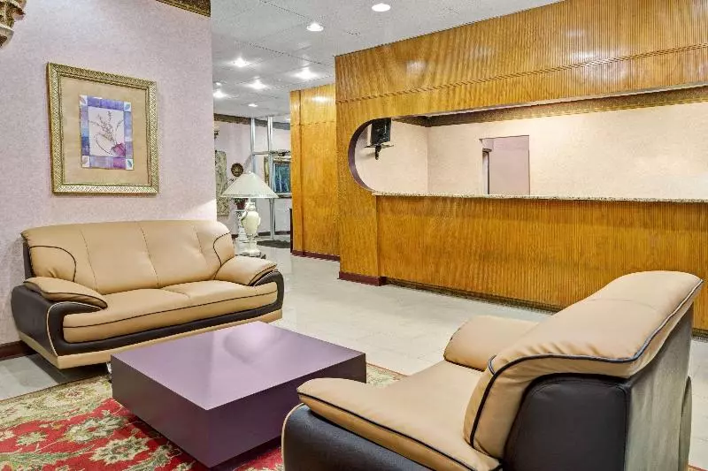 Otel Days Inn By Wyndham Durham/near Duke University