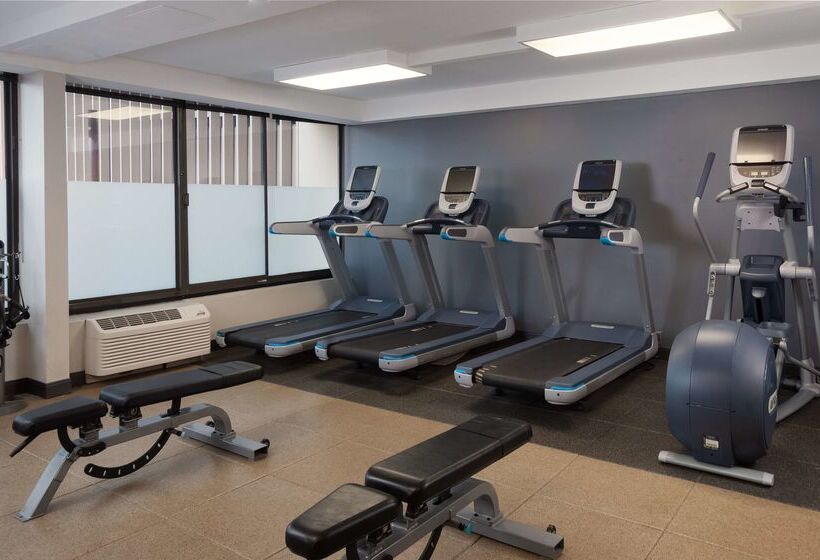 Doubletree By Hilton Hotel Cleveland Downtown Lakeside