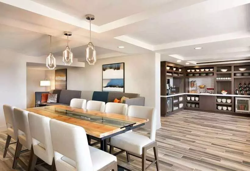 فندق Hilton Fort Collins