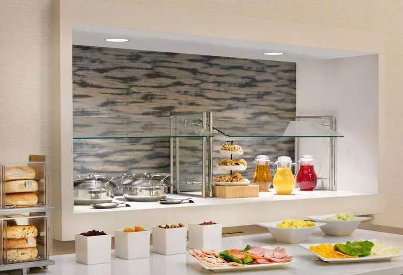 فندق Hilton Fort Collins