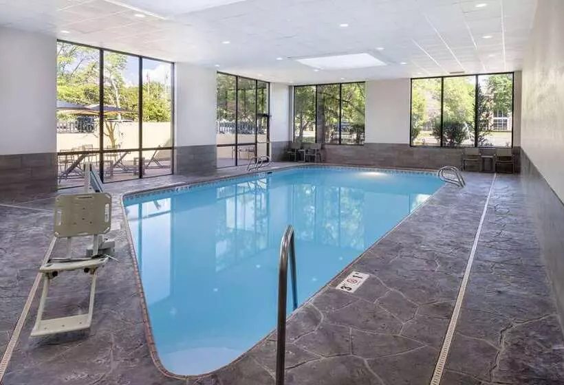 فندق Hilton Fort Collins