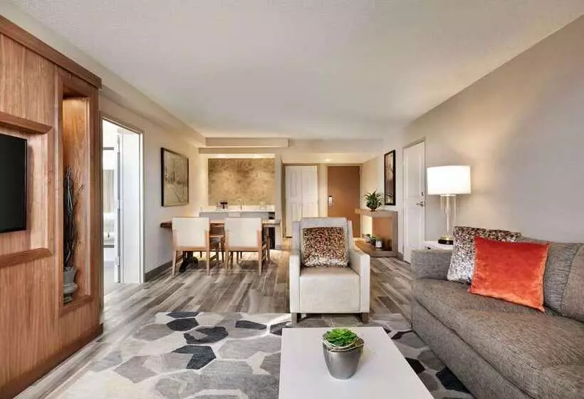 فندق Hilton Fort Collins