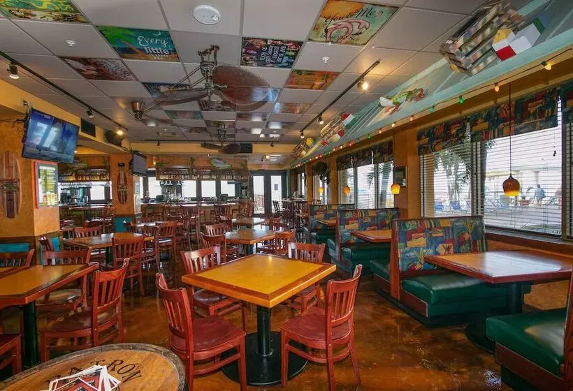 فندق Holiday Inn & Suites Clearwater Beach, An Ihg