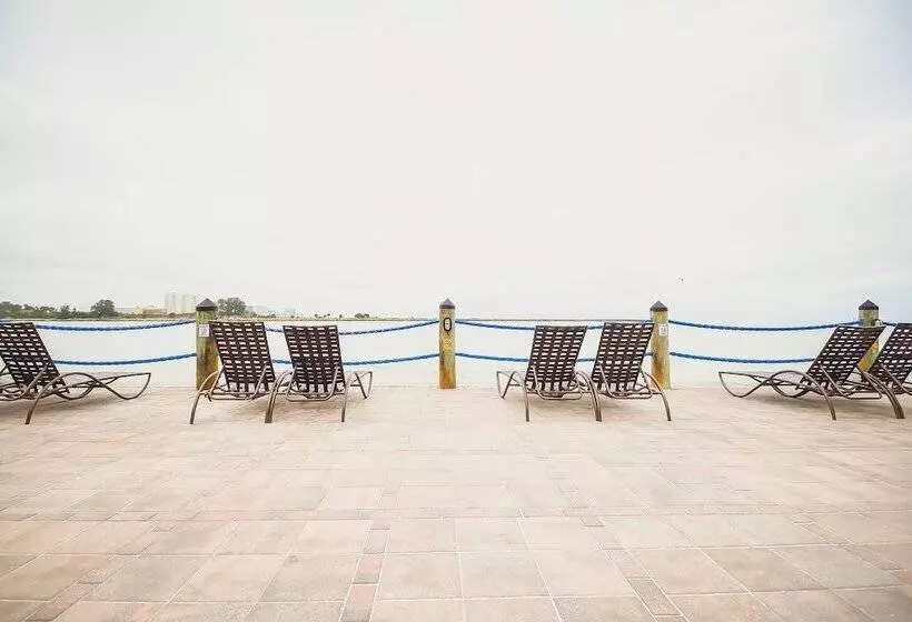 فندق Holiday Inn & Suites Clearwater Beach, An Ihg