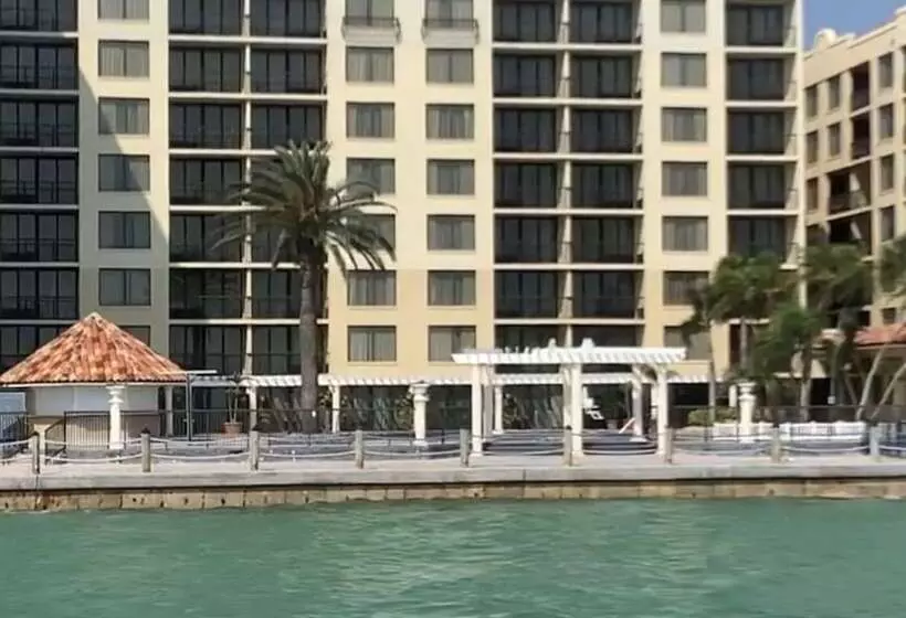 فندق Holiday Inn & Suites Clearwater Beach, An Ihg