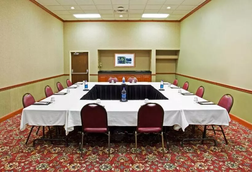 Szálloda Holiday Inn Cincinnati Eastgate, An Ihg