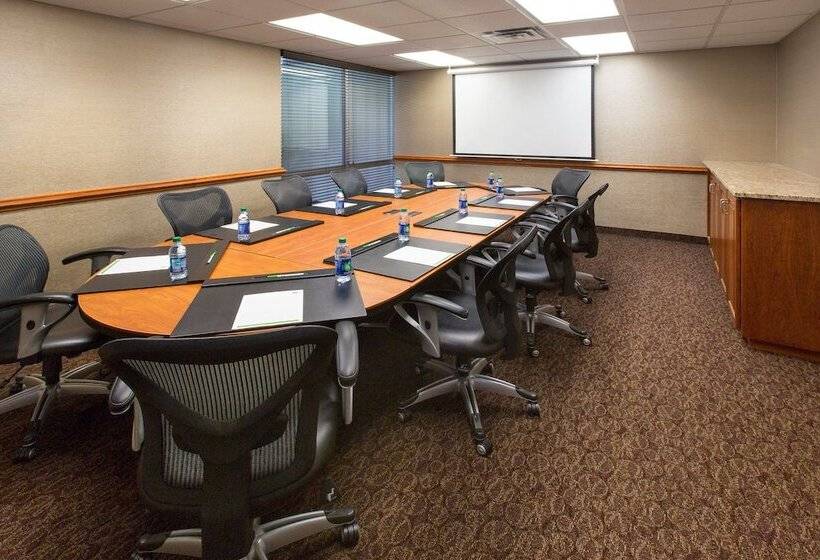 בית מלון כפרי Holiday Inn Sioux Falls City Center, An Ihg