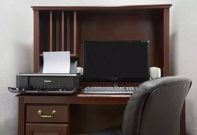 Szálloda Howard Johnson By Wyndham Oklahoma City Okc Airport, Fairgrounds, I40