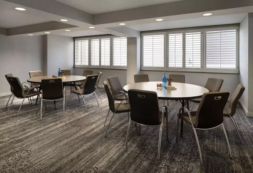 Hotel Le Meridien New Orleans