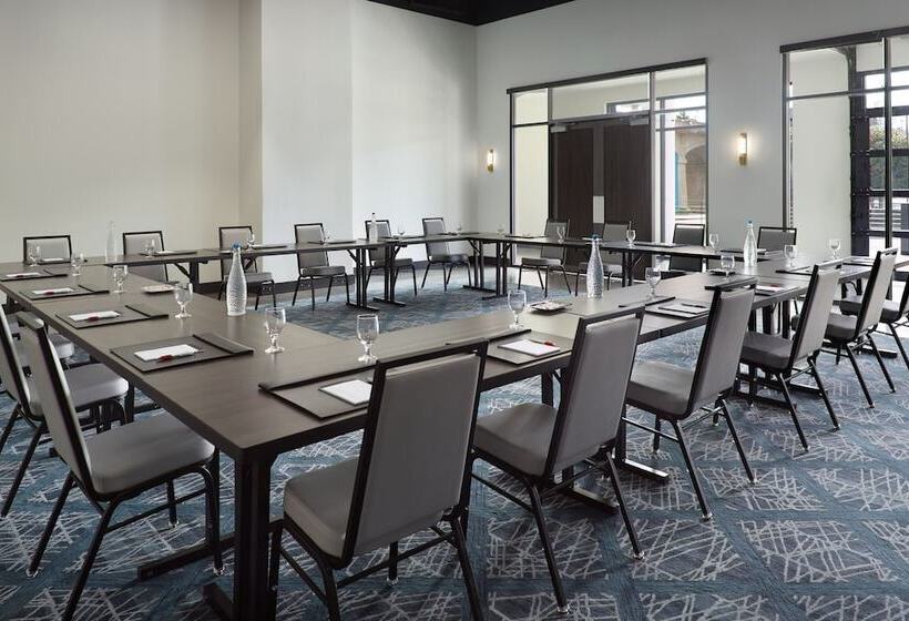 فندق Marriott Knoxville Downtown