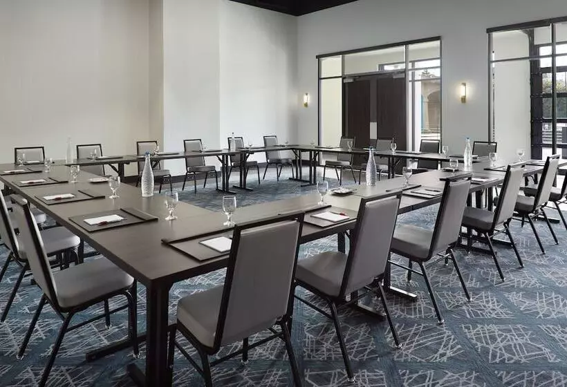 ホテル Marriott Knoxville Downtown