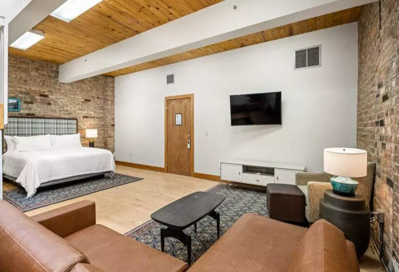 Отель Maxwell Anderson