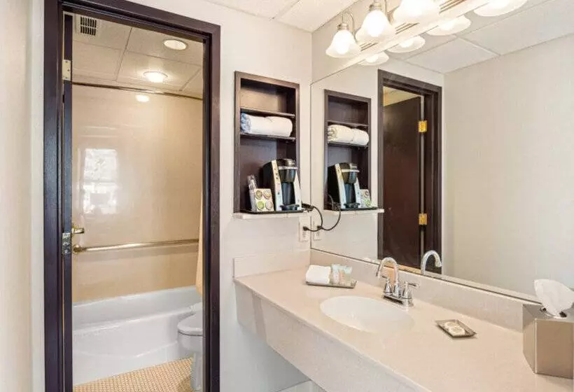 Отель Maxwell Anderson