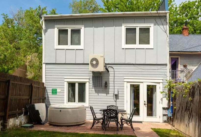 Отель Maxwell Anderson