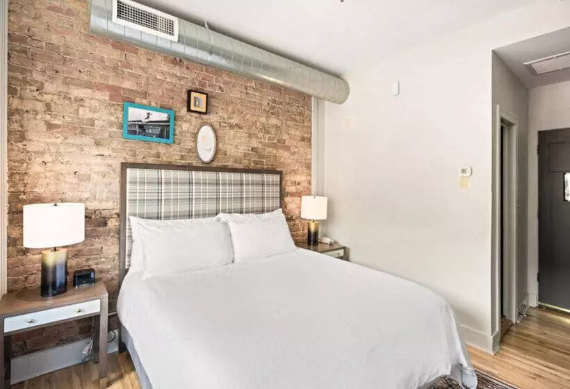 Отель Maxwell Anderson