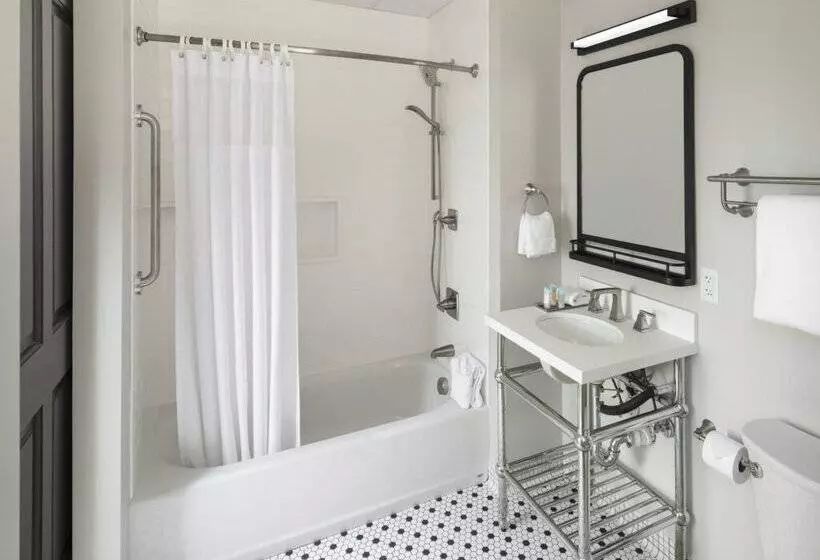 Отель Maxwell Anderson