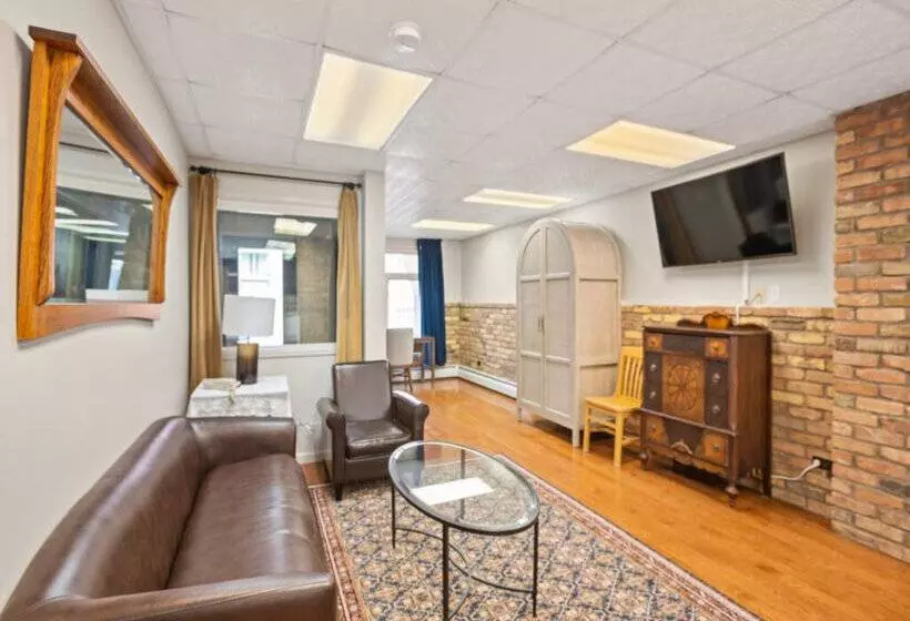 Отель Maxwell Anderson