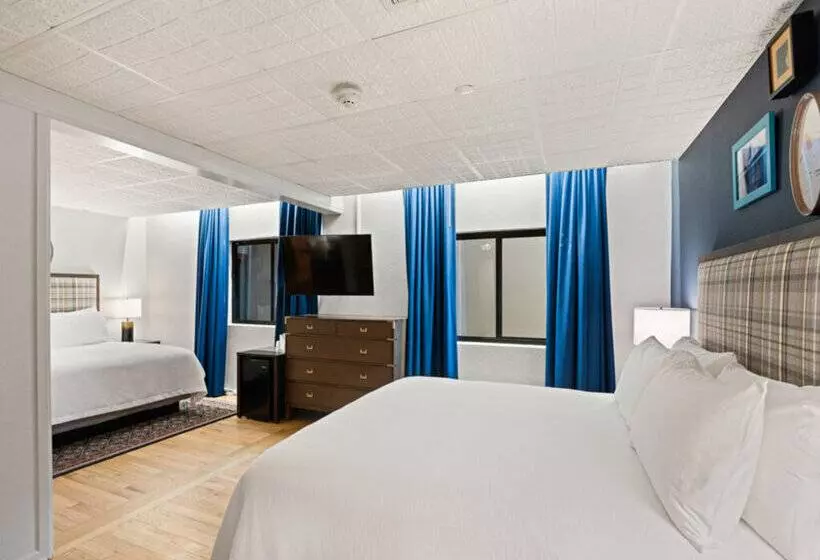 Отель Maxwell Anderson