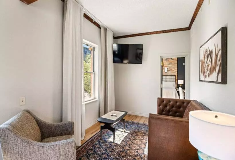 Отель Maxwell Anderson