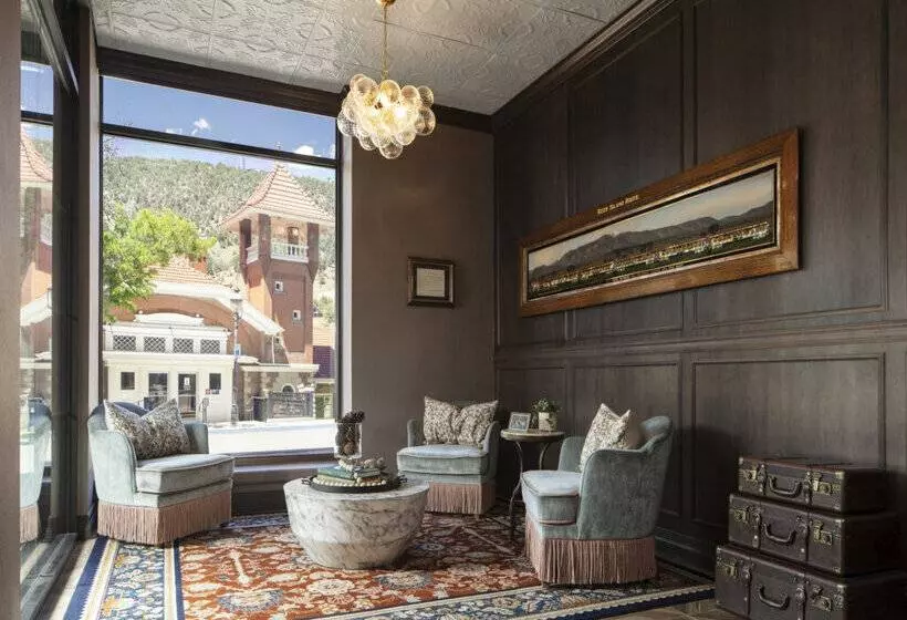 Отель Maxwell Anderson