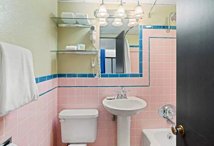 Отель Maxwell Anderson