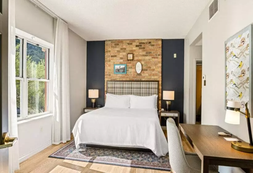 Отель Maxwell Anderson