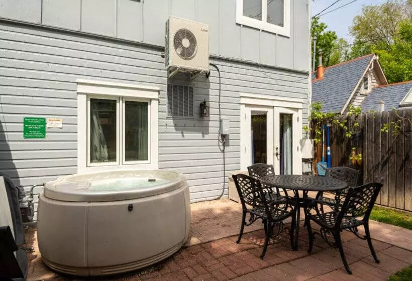 Отель Maxwell Anderson