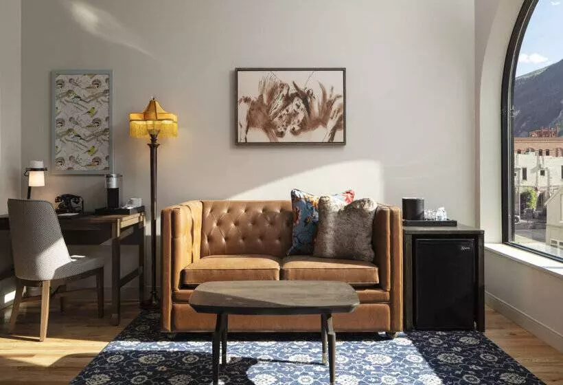 Отель Maxwell Anderson