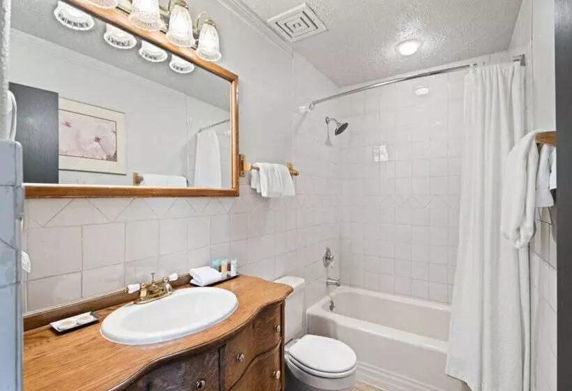 Отель Maxwell Anderson