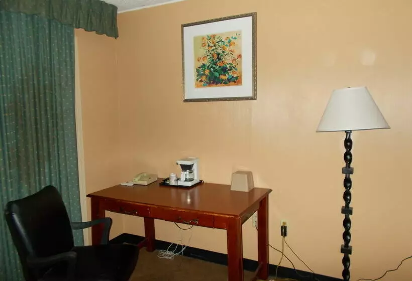 فندق Pure Seasons Inn