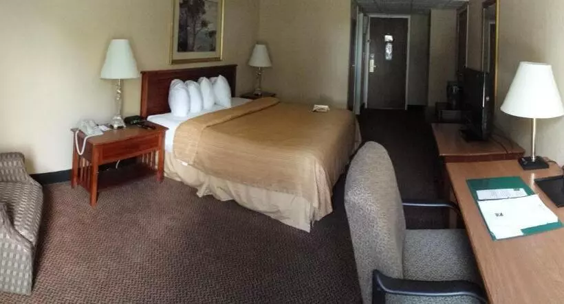 Quality Hotel And Conference Center