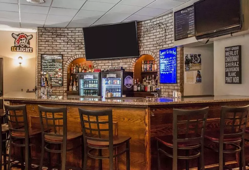 فندق Quality Inn & Conference Center