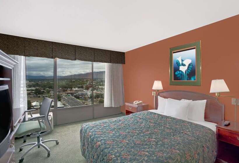 Ramada By Wyndham Reno Hotel & Casino