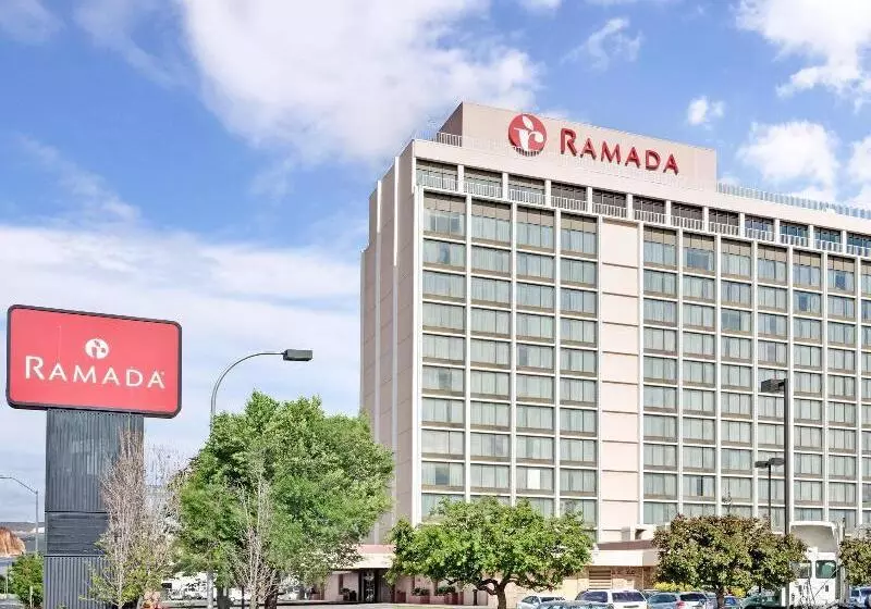 Ramada By Wyndham Reno Hotel & Casino