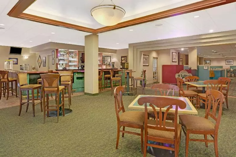 Ramada By Wyndham Reno Hotel & Casino