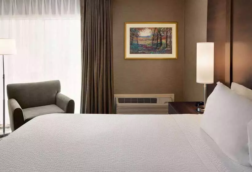 호텔 Ramada Plaza By Wyndham Portland