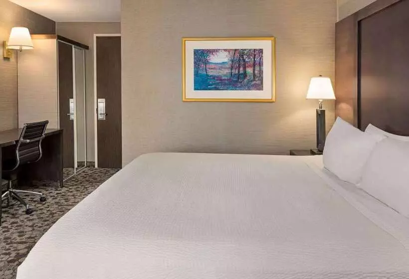 호텔 Ramada Plaza By Wyndham Portland