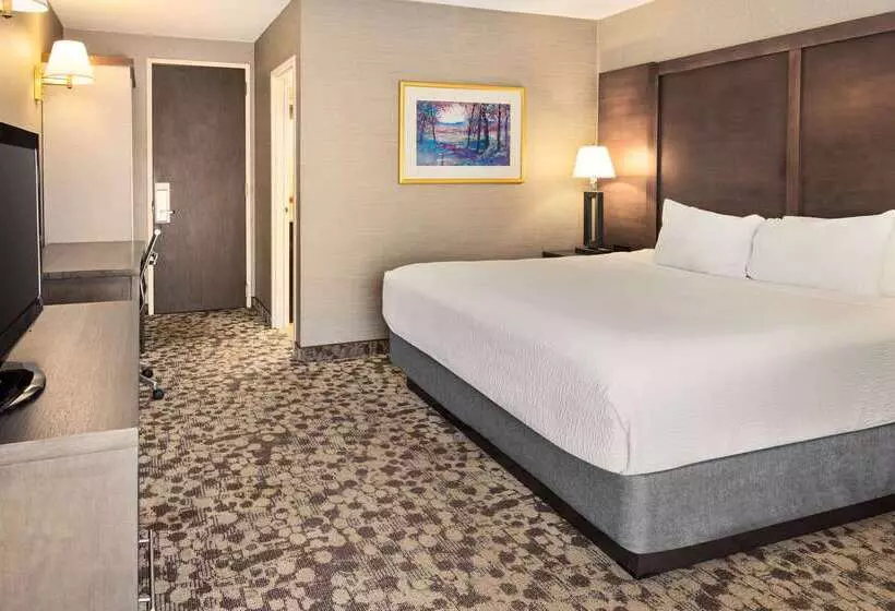 호텔 Ramada Plaza By Wyndham Portland