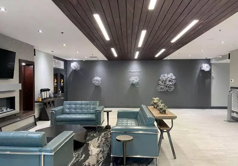 Szálloda Super 8 By Wyndham Meadow Wood Courtyard